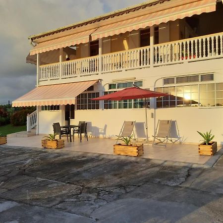 Maison Du Bien Etre Baie Mahault Bagian luar foto