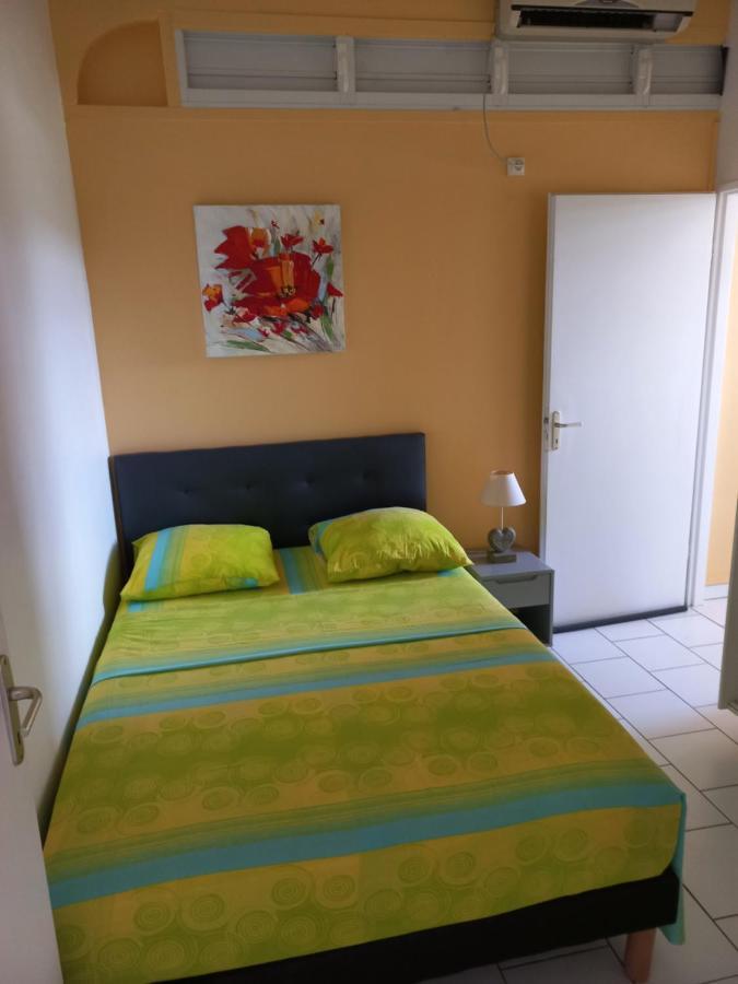 Maison Du Bien Etre Baie Mahault Bagian luar foto
