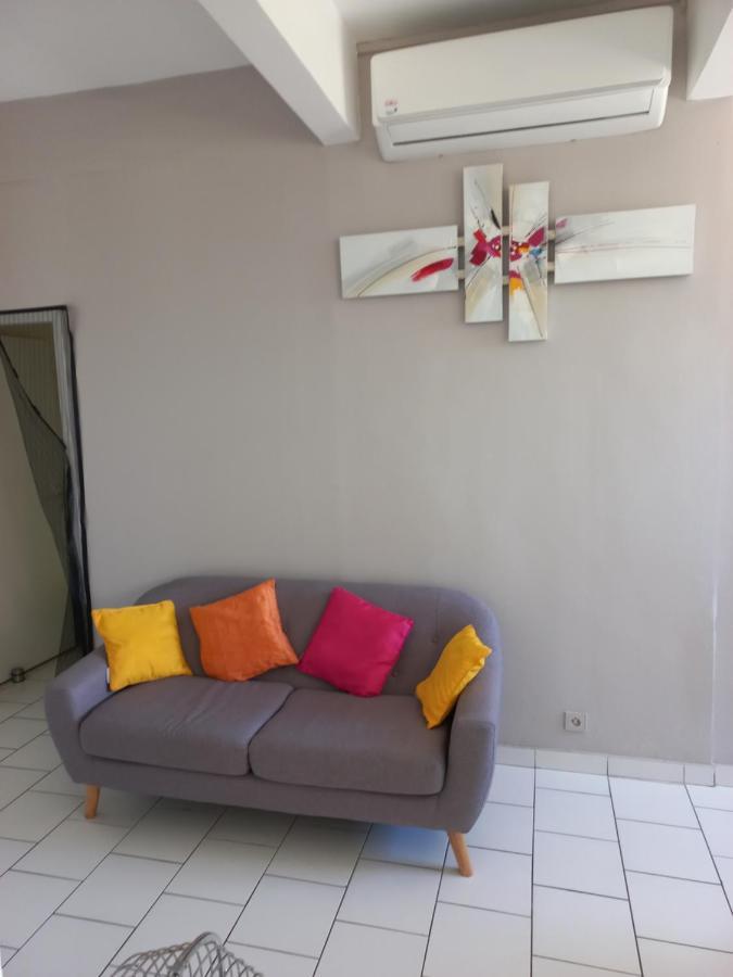 Maison Du Bien Etre Baie Mahault Bagian luar foto