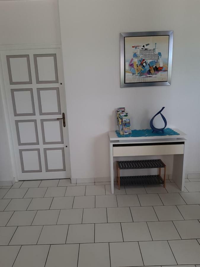 Maison Du Bien Etre Baie Mahault Bagian luar foto