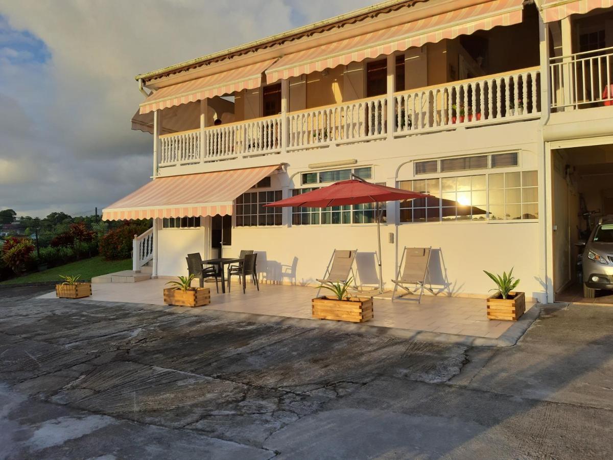 Maison Du Bien Etre Baie Mahault Bagian luar foto