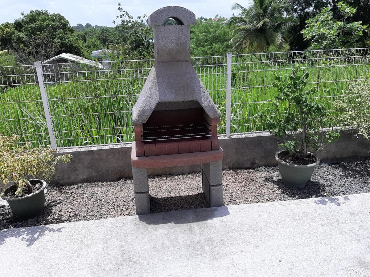 Maison Du Bien Etre Baie Mahault Bagian luar foto